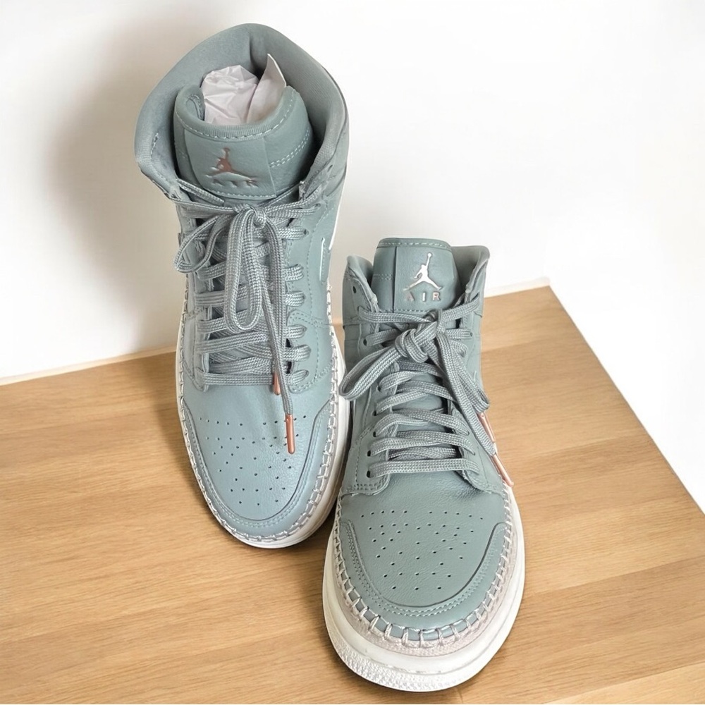 Air Jordan Women’s 1 Retro Hi Premium Mica Green Red Bronze Sz 8.5 US